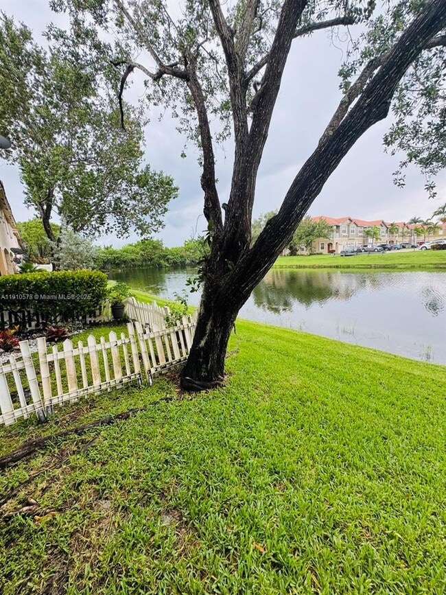 Building Photo - 5753 Isles Cir