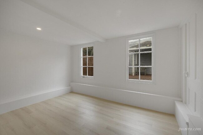 Building Photo - 467 40th Ave