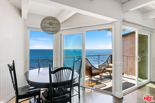 Building Photo - 11856 S Beach Club Way