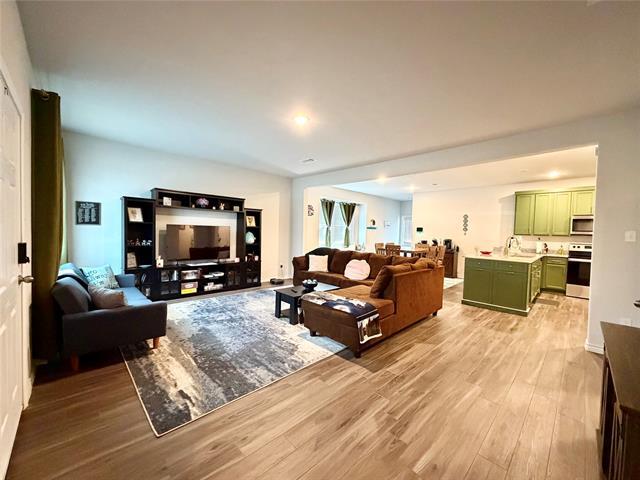 Building Photo - 5664 Shore Point Trl