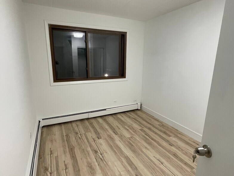 Third bedroom - 1220 S Lorraine Rd