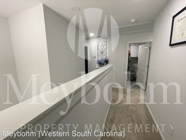 Building Photo - 4 br, 3 bath House - 507 Schaver Loop