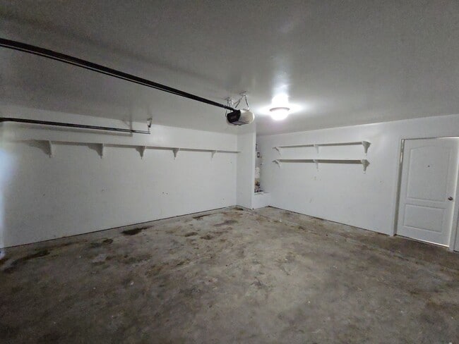Building Photo - 1306 Squire Dr