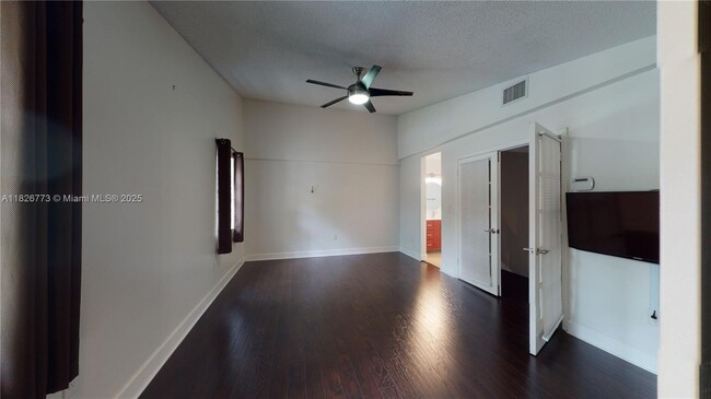 Building Photo - 11212 SW 132nd Ct W