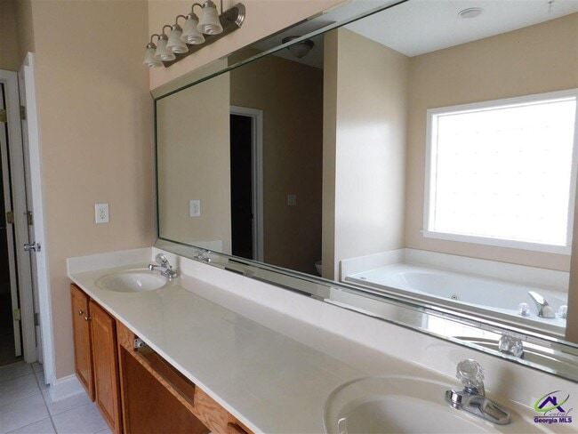 Building Photo - 714 Bay Laurel Cir