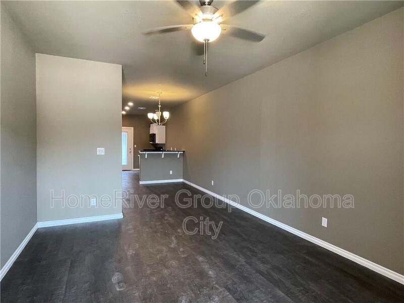 Building Photo - 1007 SW 91st St