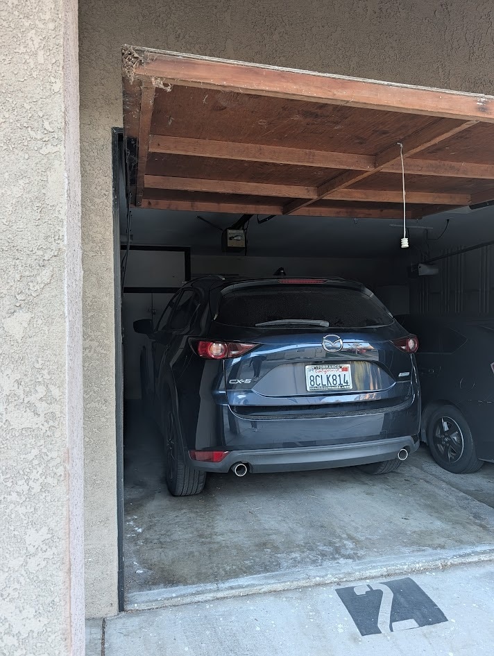 Building Photo - 460 Golden Ave