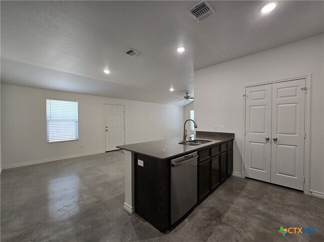 Building Photo - 2318 Zanoletti Ct