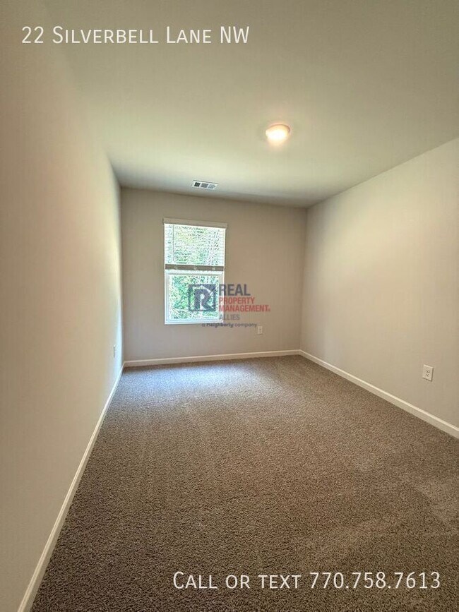 Building Photo - 22 Silverbell Ln NW