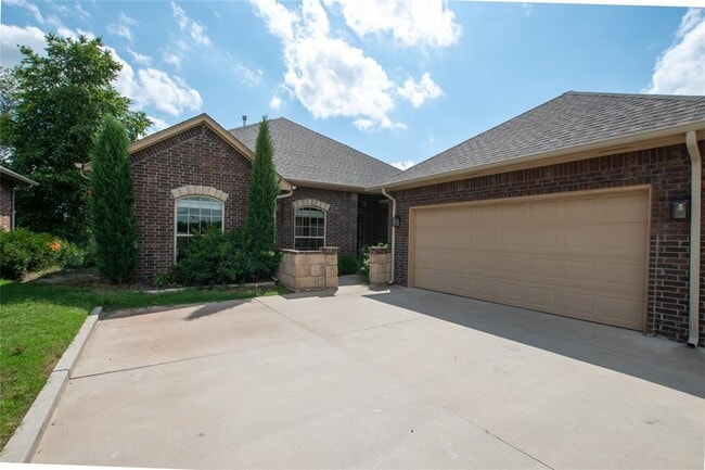 Building Photo - 12037 Ashford Dr