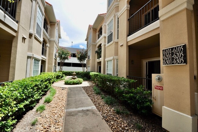 Building Photo - 3231 Allen Pkwy