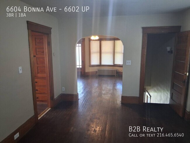 Building Photo - 6604 Bonna Ave