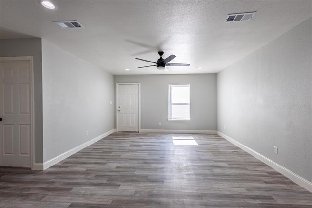 Building Photo - 2812 Dogwood Park Dr