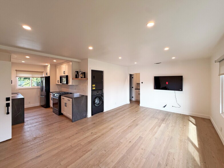 Building Photo - 1756 Franklin St