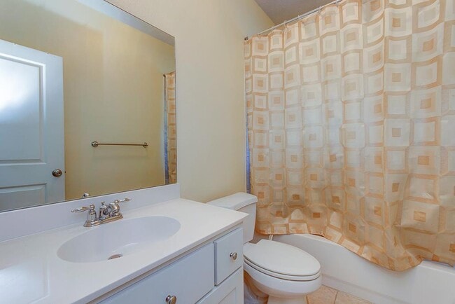 Building Photo - 1319 Birdsall St