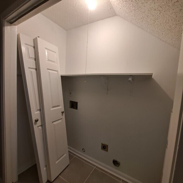 Building Photo - 3061 McVay Trail Dr