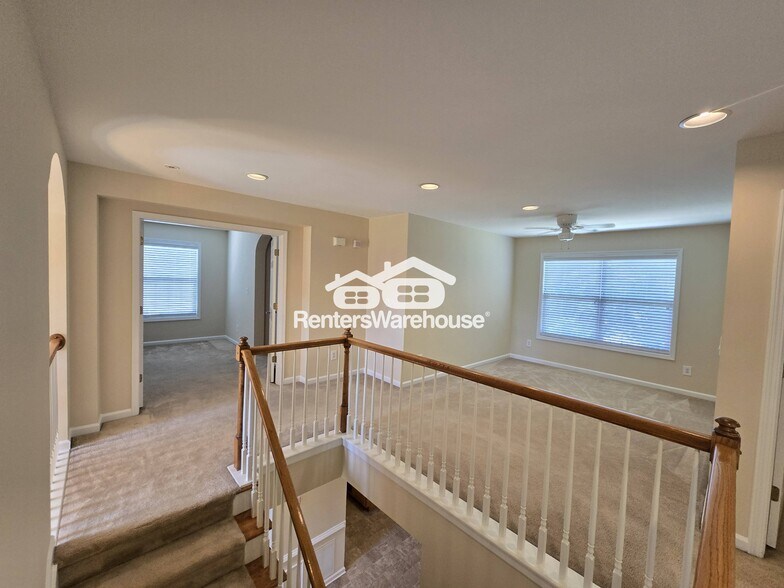 Building Photo - 2761 Autumn View Dr