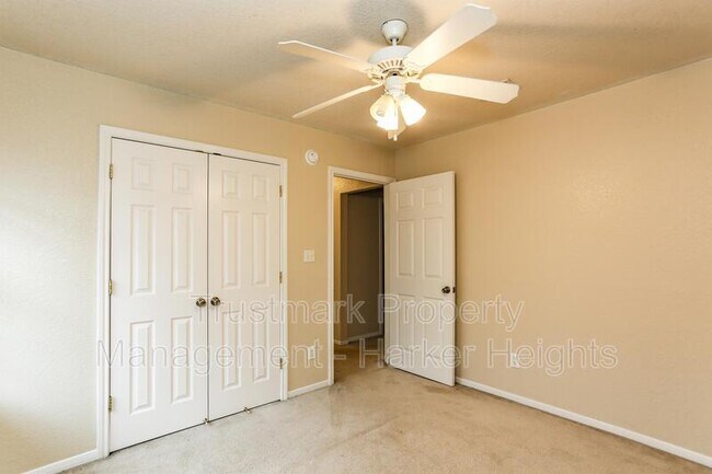 Building Photo - 4505 Vahrenkamp Dr