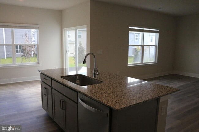 Building Photo - 218 Munsee Cir