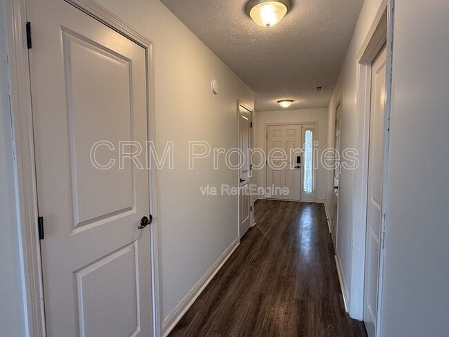 Building Photo - 3182 Morrow Dr