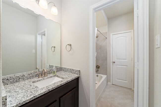 Building Photo - 28622 Abilene Park Ct