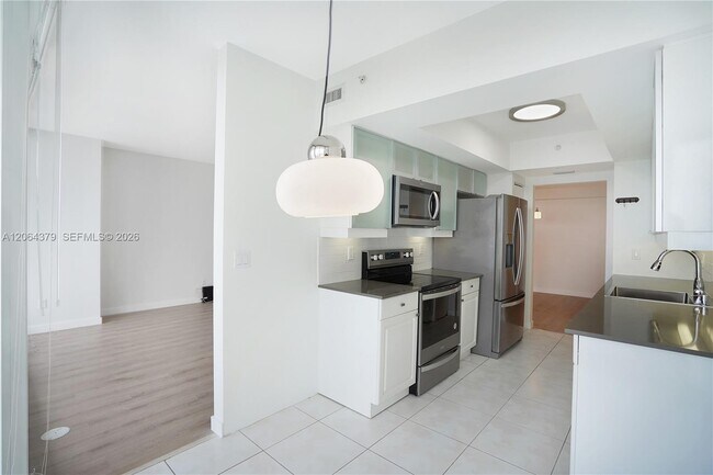Building Photo - 21205 Yacht Club Dr