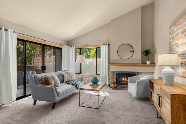 Building Photo - 2Bd/2Ba Kirkland Condo