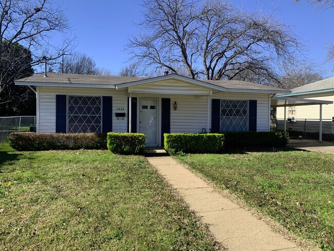 Building Photo - Single Family Home