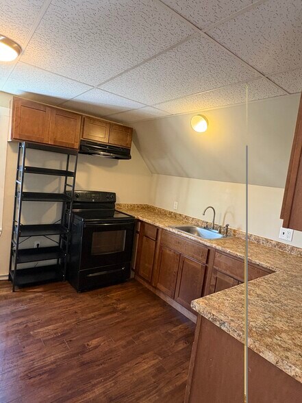 Building Photo - 38 Jannell Ct