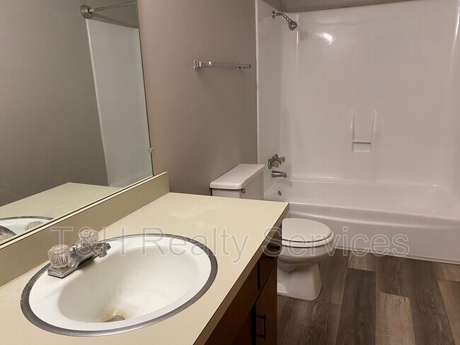 Building Photo - 4437 Mellen Ct