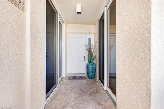 Building Photo - 990 Cape Marco Dr