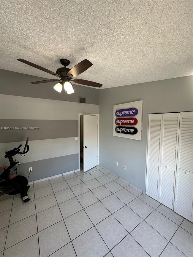 Building Photo - 7856 SW 102nd Ln