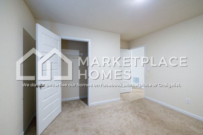 Building Photo - 559 Post Oak Ln