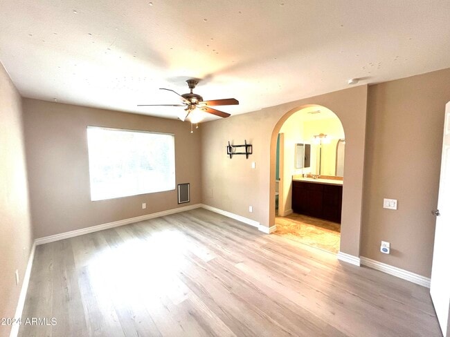 Building Photo - 34 S Rita Ln
