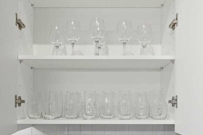 Building Photo - 6044 N Winthrop Ave