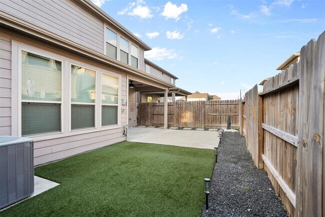 Building Photo - 4025 Starbright St
