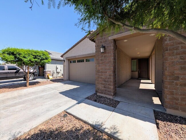 Building Photo - 9509 W Sells Dr