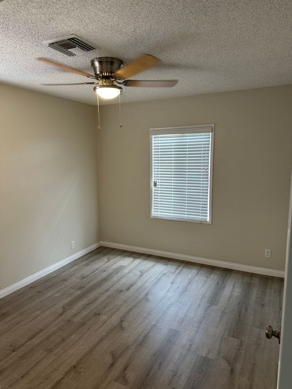 Building Photo - 5133 Levelside Ave