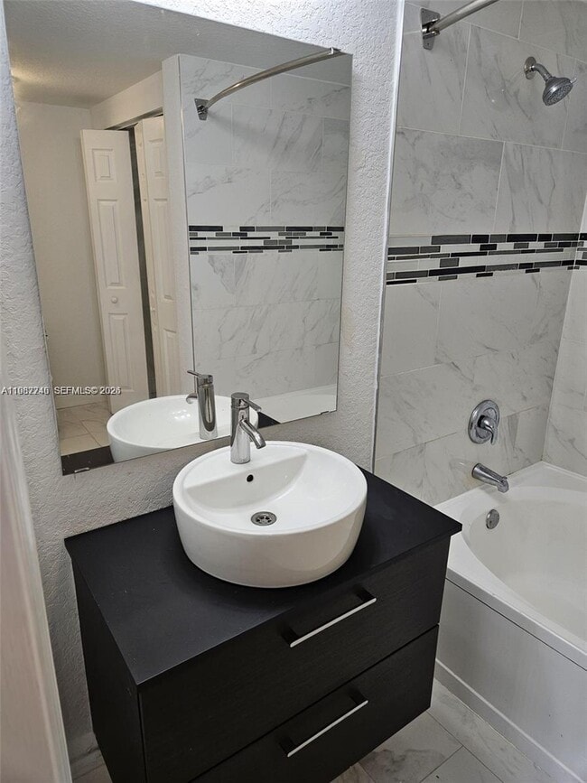 Building Photo - 1706 Belmont Ln