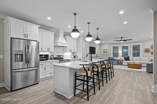Building Photo - Winter Rental in Emerald Isle