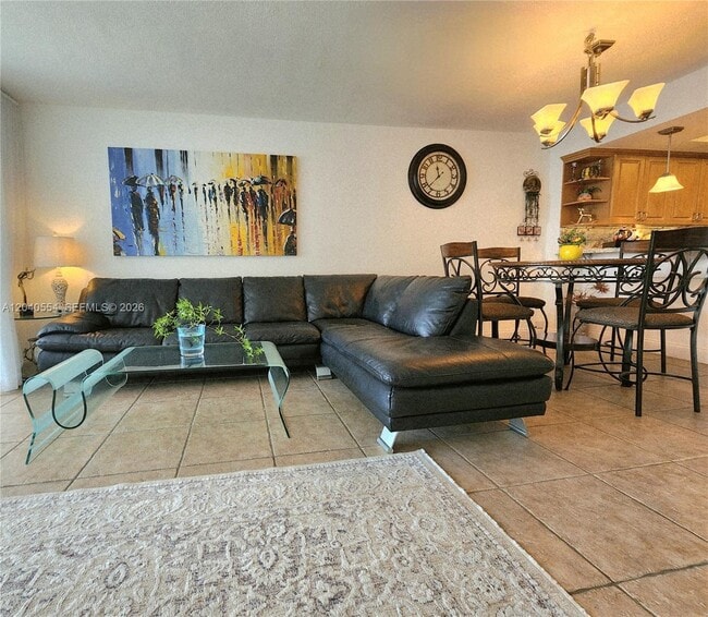 Building Photo - 2030 S Ocean Dr