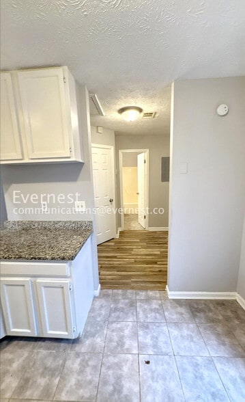 Building Photo - 1942 Cornell Way