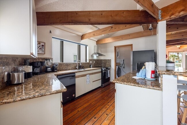 Building Photo - 164 Bora Dr