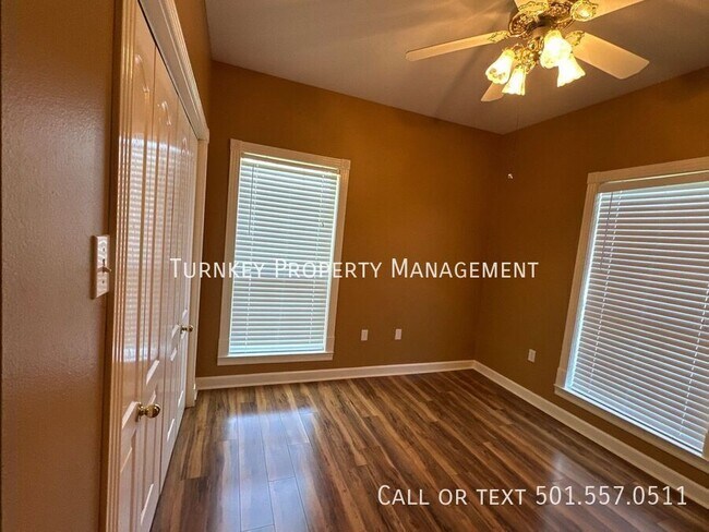 Building Photo - 18 Kimberly Pl