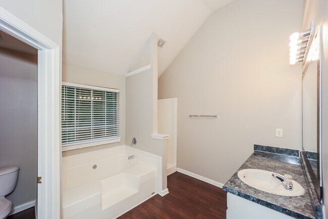 Building Photo - 3234 Diamond Bluff