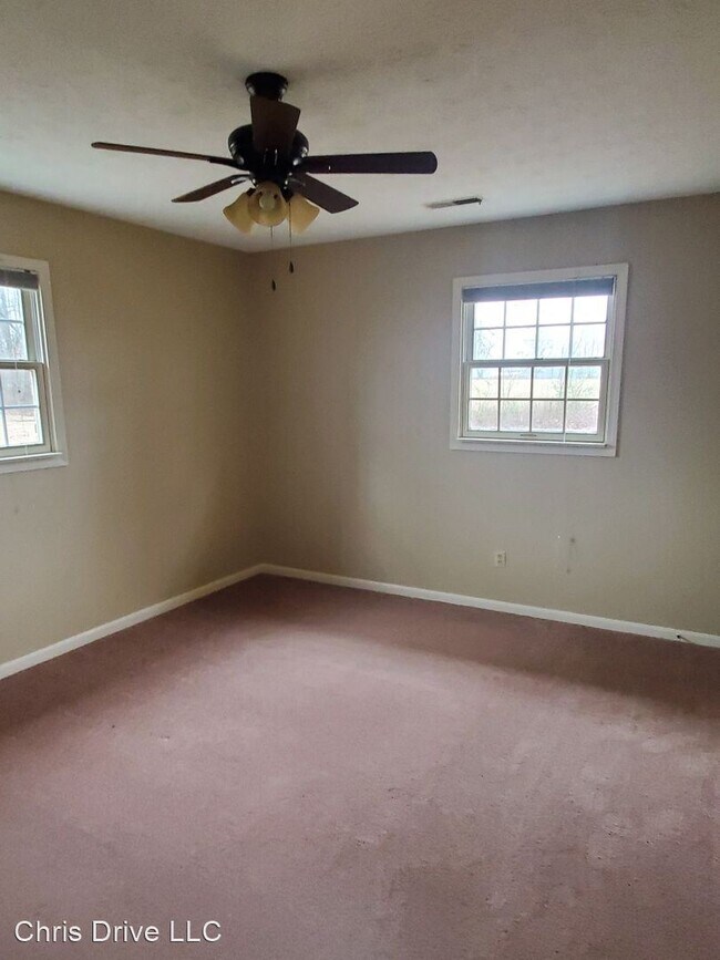 Building Photo - 3 br, 2 bath House - 402 SCOTT RD