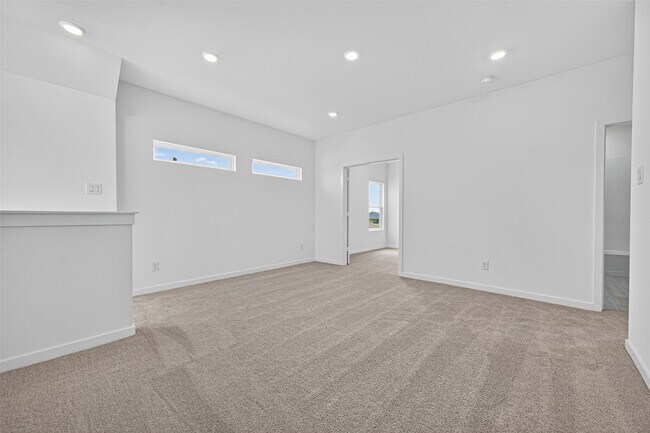 Building Photo - 27423 Sunterra Village Dr