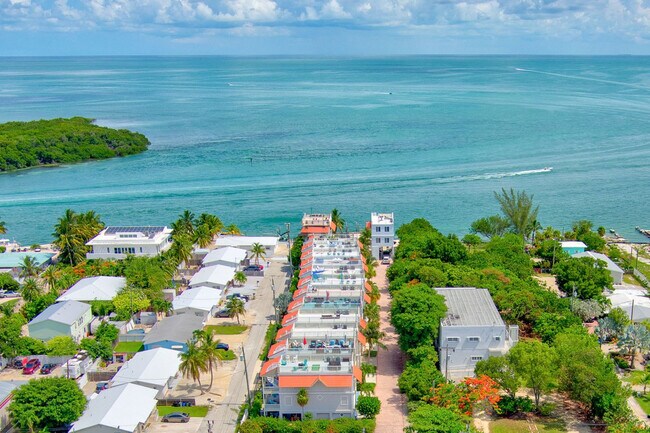 Building Photo - 12400 Overseas Hwy