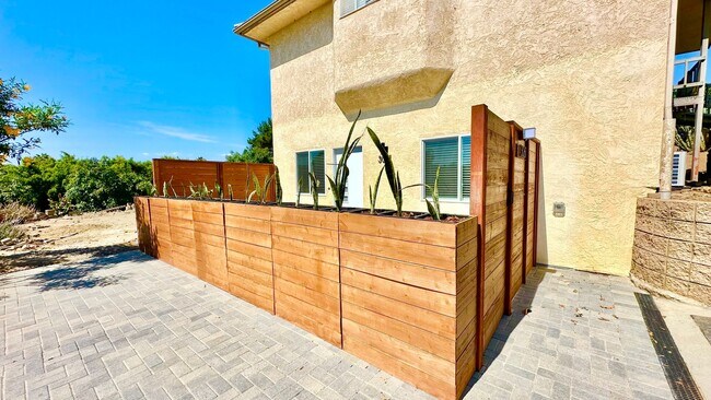 Building Photo - Beautiful Brand New Custom Construction JA...