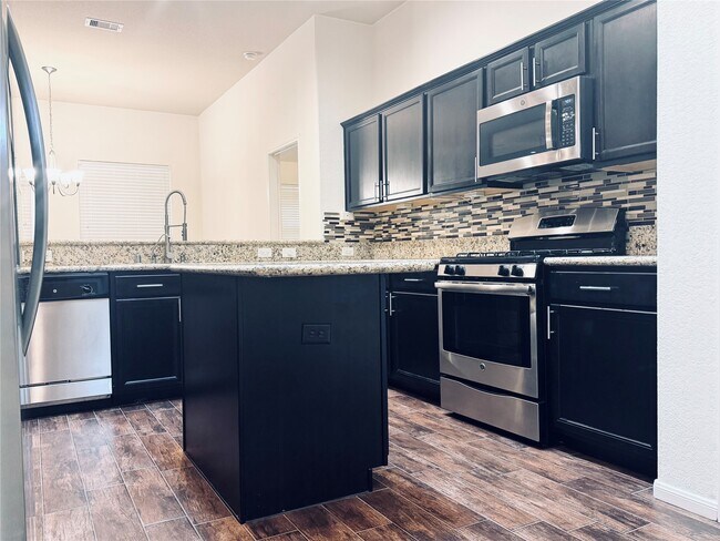 Building Photo - 9517 E Woodmark